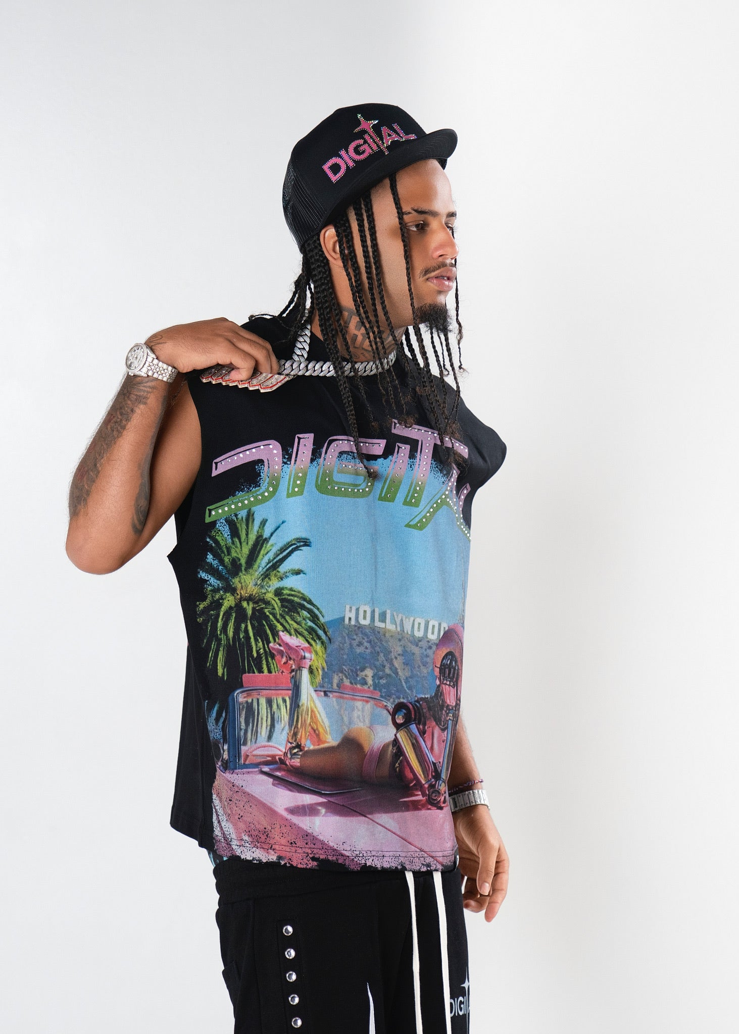 DIGITAL LA SLEEVELESS TEE