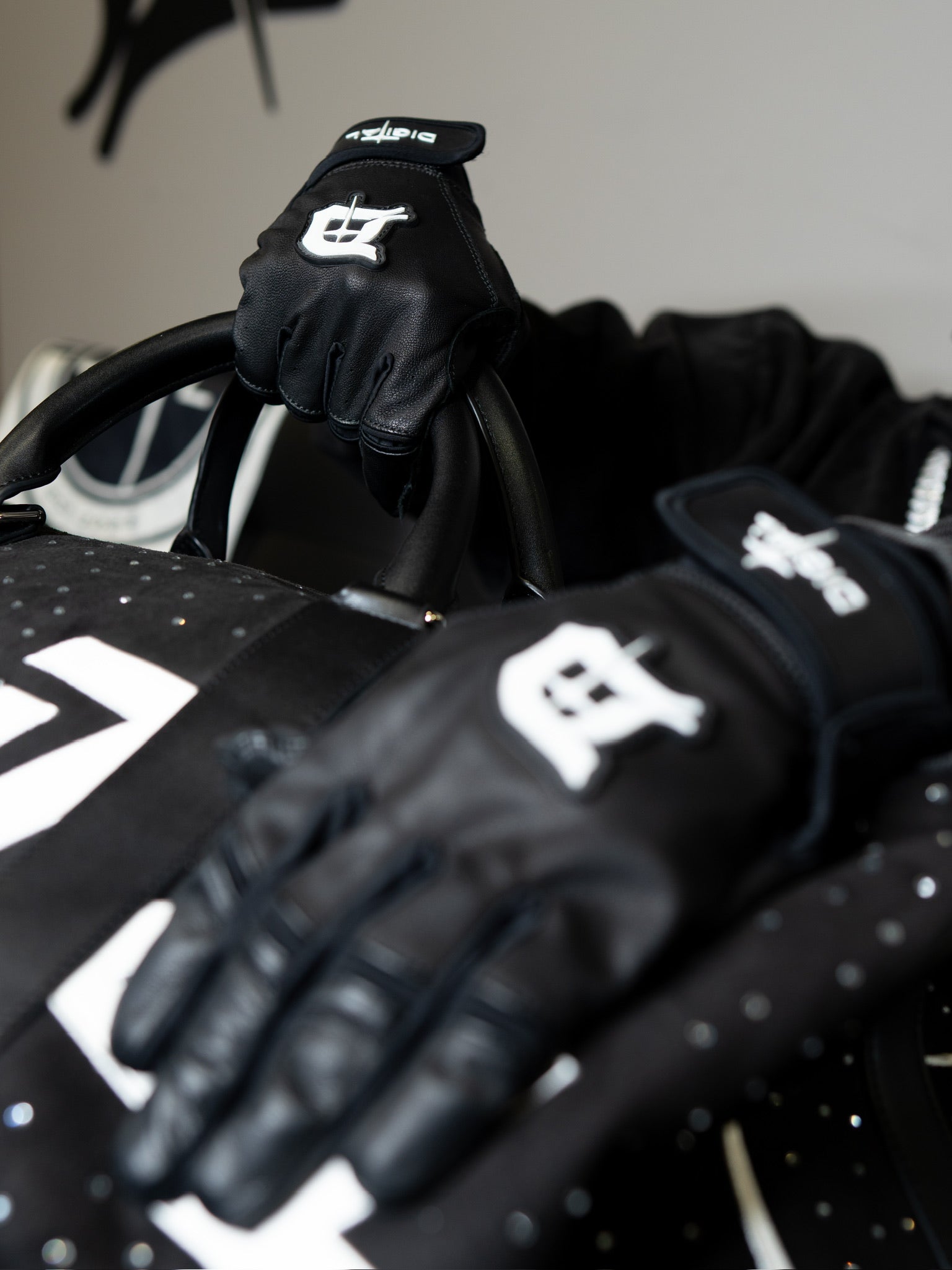 DGL leather gloves