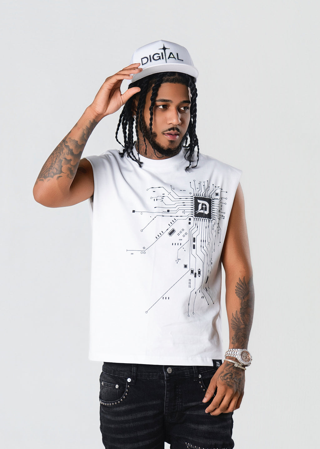 DIGITAL CHIP SLEEVELESS TEE - white